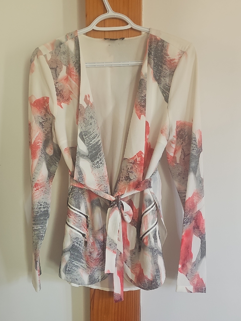 Tie-Waist Lightweight Floral Print Wrap Blouse - Cream with Coral & Gray